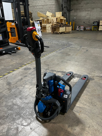 Used Battery Powered Pallet Truck 3300lbs Cap. 45" x21"