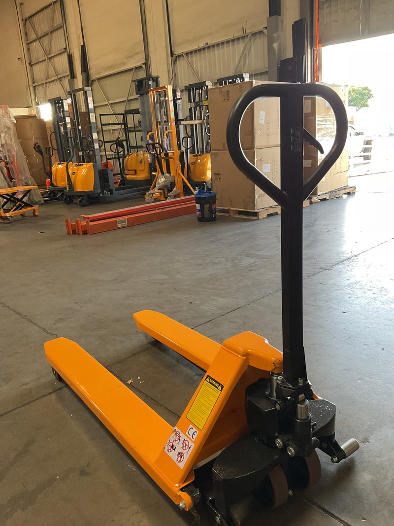 Used Pallet Lift 2200lbs. 45"Lx27"W Fork 3.3&